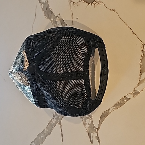 Hat - Picture 2 of 3